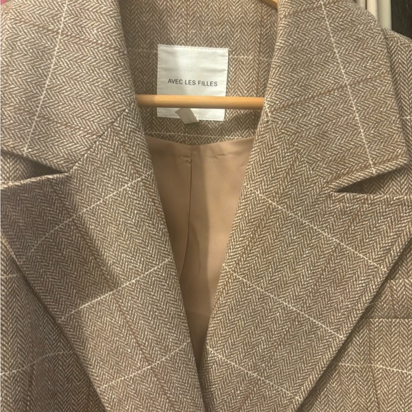 Avec - Picture 2 of 4